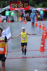 BIB: 0418, 5605, 4138
                            <button type="button" onclick="openModal(5742446)" class="btn btn-primary btn-sm float-right btn-popup" data-toggle="modal" data-target=".modal-high-quality">
                        <i class="fas fa-shopping-cart"></i> Add to Cart
                    </button>
                                            <button type="button" onclick="isThisMe(5742446, true)" class="btn btn-success btn-sm float-right btn-popup btn-isme hidden" data-toggle="tooltip" data-placement="bottom" title="นี่คือรูปของคุณใช่ไหม คลิกที่นี่เพื่อเอาเข้าอัลบั้ม">
                        <i class="fas fa-plus"></i> Add to album
                    </button>
                    <button type="button" onclick="isThisMe(5742446, false)" class="btn btn-warning btn-sm float-right btn-popup btn-isnotme hidden">
                        <i class="fas fa-ban"></i> Remove from album
                    </button>